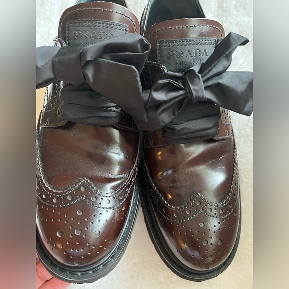 Authentic Prada women’s brogues w/ ribbon laces … Gorgeous!! - Picture 12 of 14